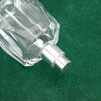 Przezroczysta 50 ml pusta butelka perfum kwadratowa rombowa 15 bagnetowa kosmetyczna szklana butelka z rozpylaczem