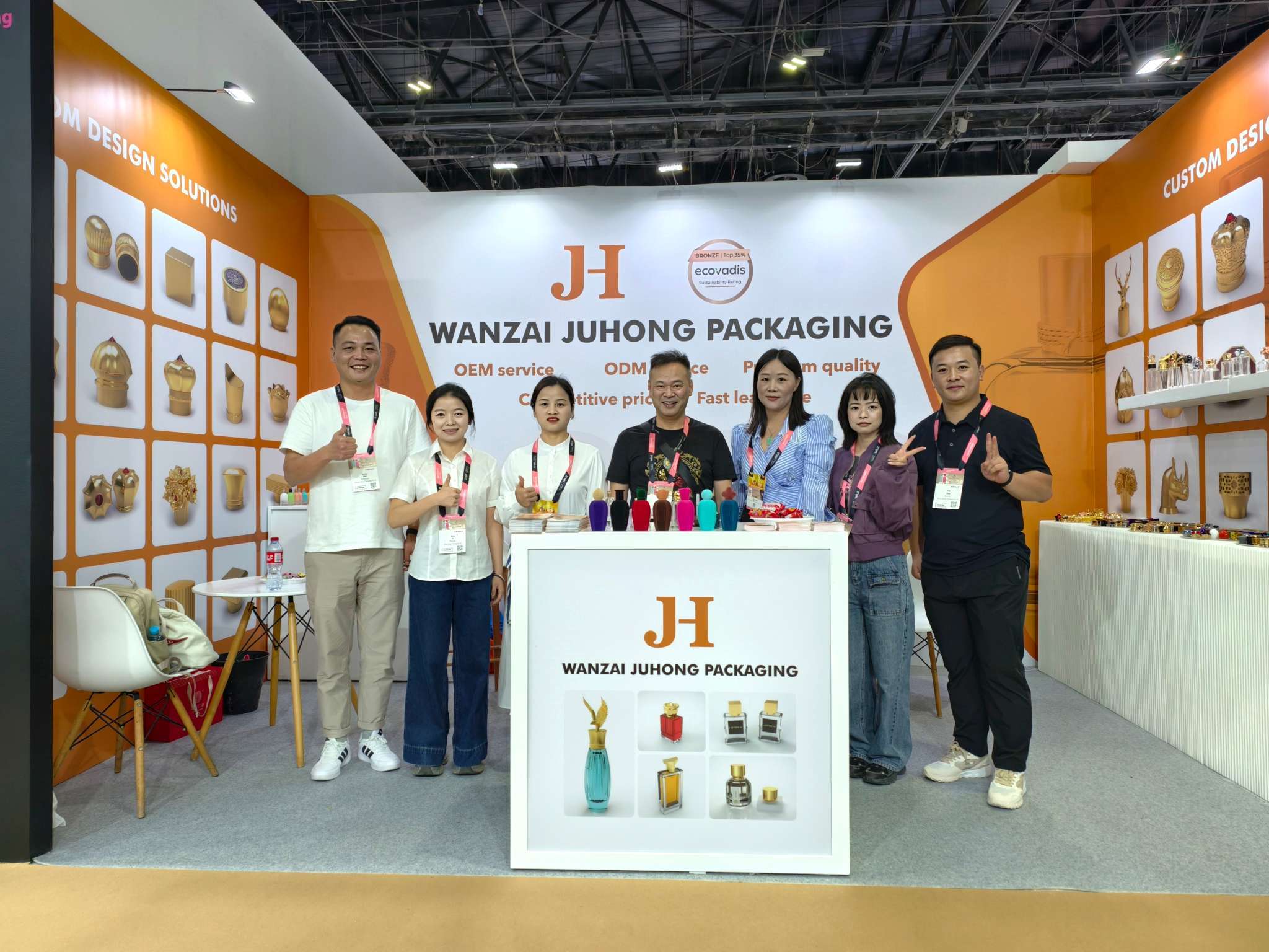 Najnowsze blogi firmy Juhong Packaging świeci na Beautyworld Middle East 2025 w Dubaju, prezentując luksusowe zamknięcia perfum Zamak