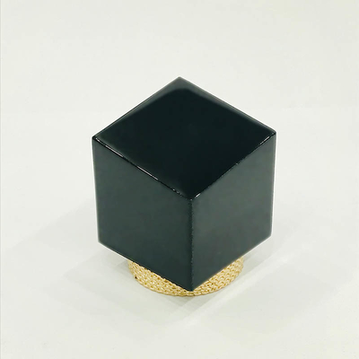 Kreatywny stop cynku w kolorze czarnym Metalowa zakrętka do perfum Zamac