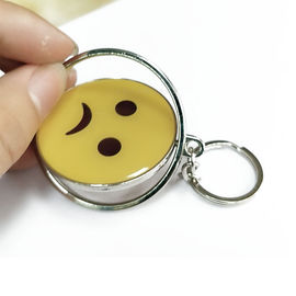 Uśmiechnięta twarz Niestandardowe logo Breloki Żółte kółko z ekologicznym metalem