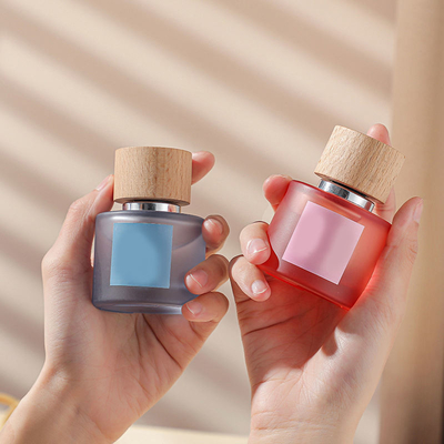 kupować Wyczyść teksturę OEM Drewniana nasadka na perfumy z dobrym wyczuciem dłoni online manufacture