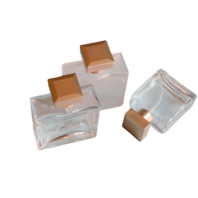kupować 25ML50ML Delikatna szklana butelka Wysokiej jakości butelka perfum Kosmetyki Butelka z rozpylaczem Przenośny zapach podróżny online manufacture
