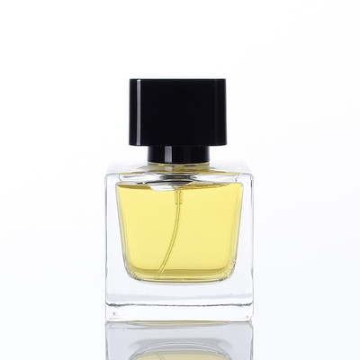kupować Sprzedaż hurtowa 30ml 50ml 100ml kwadratowa przezroczysta szklana butelka na perfumy podpakiet Spray pusta butelka na perfumy z pokrywką online manufacture