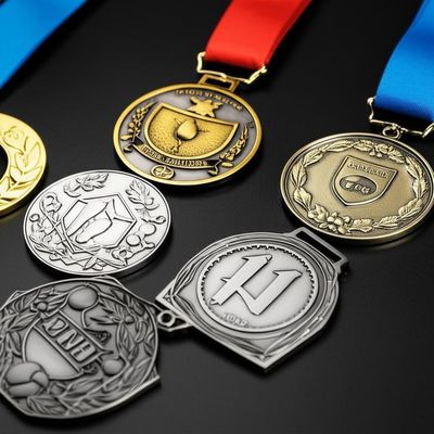 kupować Customized Design Metal Award Medal with 2mm Thickness and 7-10 Business Days Production online manufacture