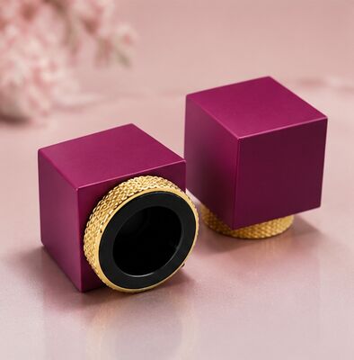kupować AURÉLIA Cube Luxe Zinc Alloy Perfume Cap z personalizowanym logo i wykończeniem elektroplastycznym produkcja online