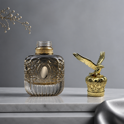 kupować Luksusowe skrzydła 3D Eagle Zamac Perfume Cap Złote pokryte w glebę Royal Crown Base Animal Sculpture Perfume Lid Zinc Alloy Metal Perfume Bottle Cover Custom Logo FEA15 For Perfume Bottle produkcja online