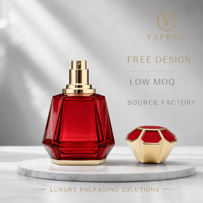 kupować Hurtownia Fabryczna Nakrętka do perfum ze stopu cynku z diamentowym szlifem, pozłacana, z czerwonym emaliowanym zamakiem, wieczko do butelek zapachowych, metalowa osłona perfum z logo OEM produkcja online