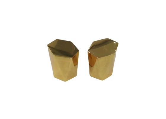 Zamówione Design Screw Cap Perfume Bottle Caps dla wysokiej klasy butelek perfum