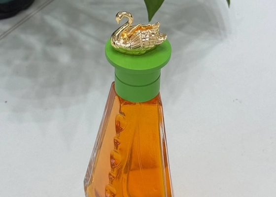 Kolorowe, łabędziowe, czapki perfum Zamak