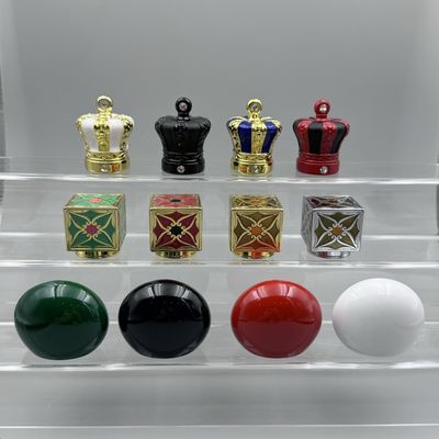 Wyśmienite czarno-złote diamentowe czapki perfum Zamak dla standardowych szyi butelki