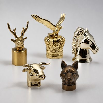 Sprzedaż hurtowa Vintage Antyczny Brąz Złoty Zynk Stopy Głowa Zwierzęca Perfumy Cap Deer Bull Wolf Eagle Horse Perfumy Zamknięcie Logo